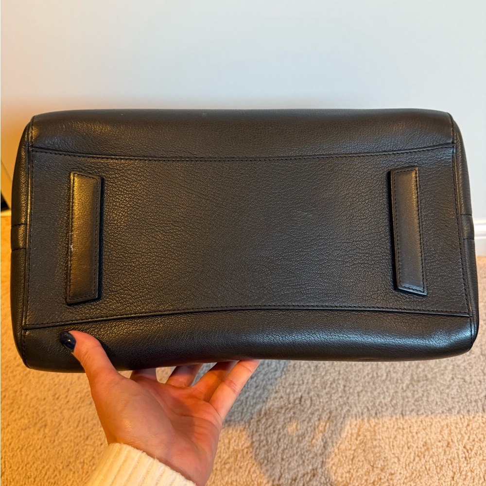 Givenchy bag - Picture 6 of 12